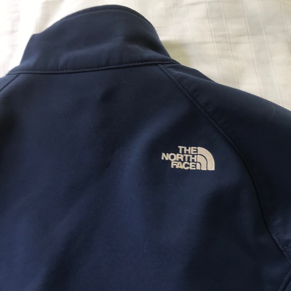 NorthFace waterproof shell jacket - Picture 2 of 4